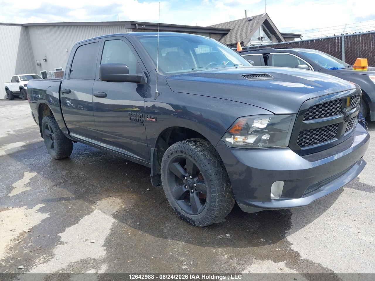 2019 RAM 1500 CLASSIC TRADESMAN thumbnail 2
