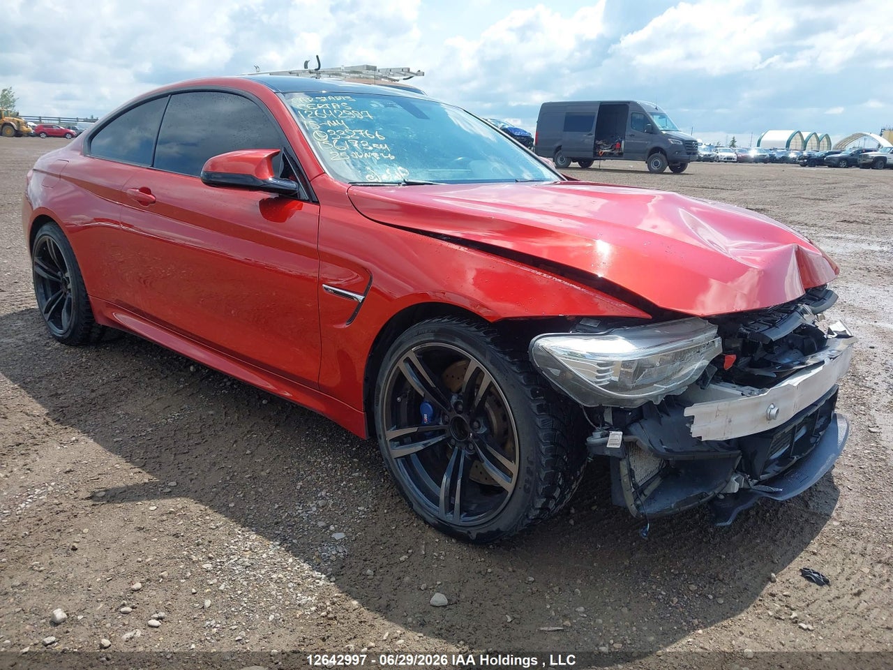 2015 BMW M4 thumbnail 2