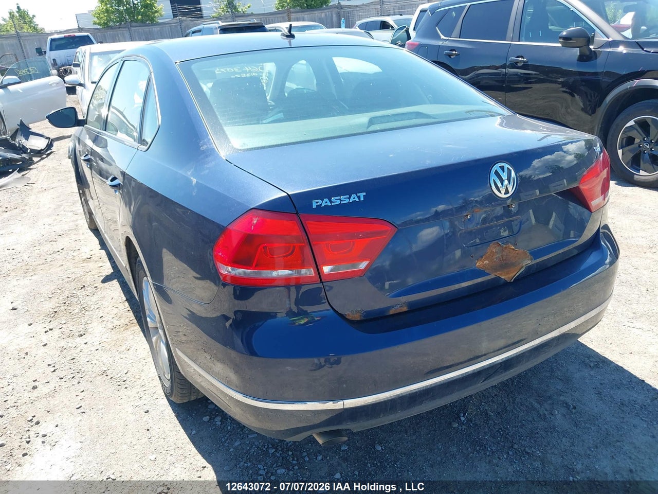 2012 VOLKSWAGEN PASSAT thumbnail 4