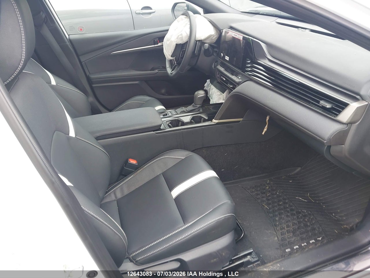 2026 TOYOTA CAMRY thumbnail 6
