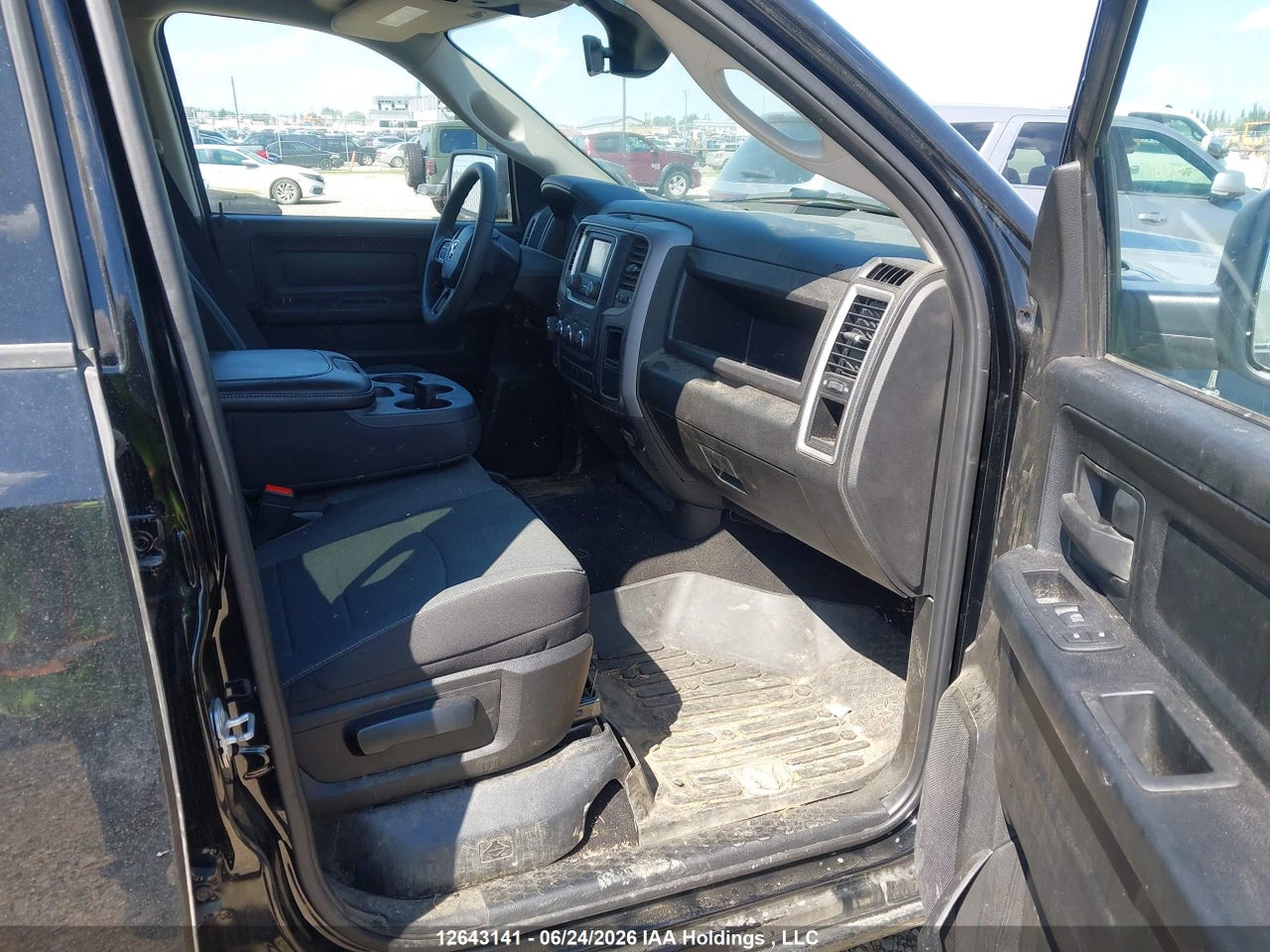 2024 RAM 1500 CLASSIC TRADESMAN thumbnail 6