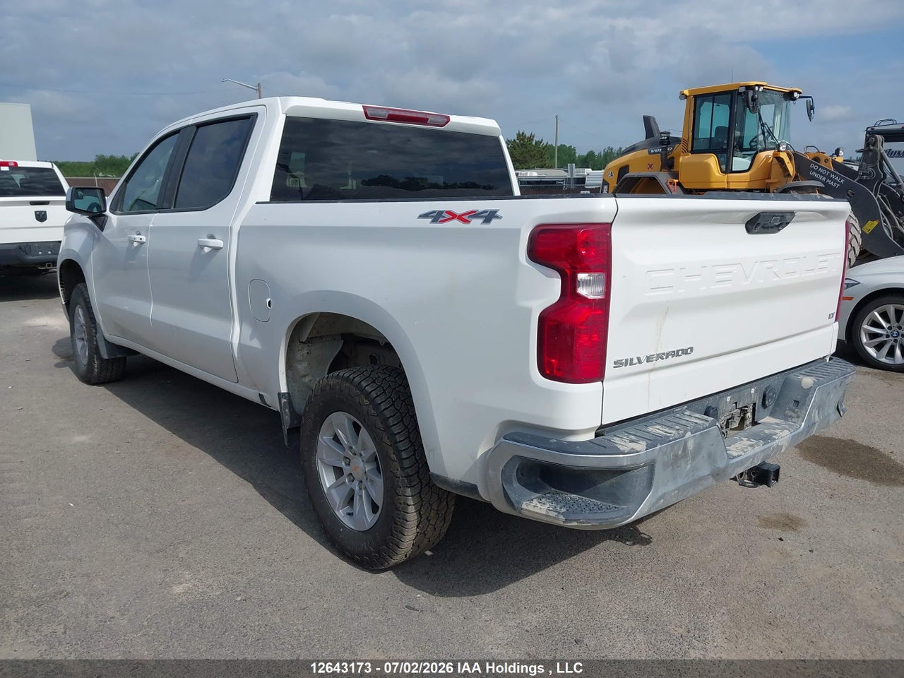 2025 CHEVROLET SILVERADO K1500 LT thumbnail 4