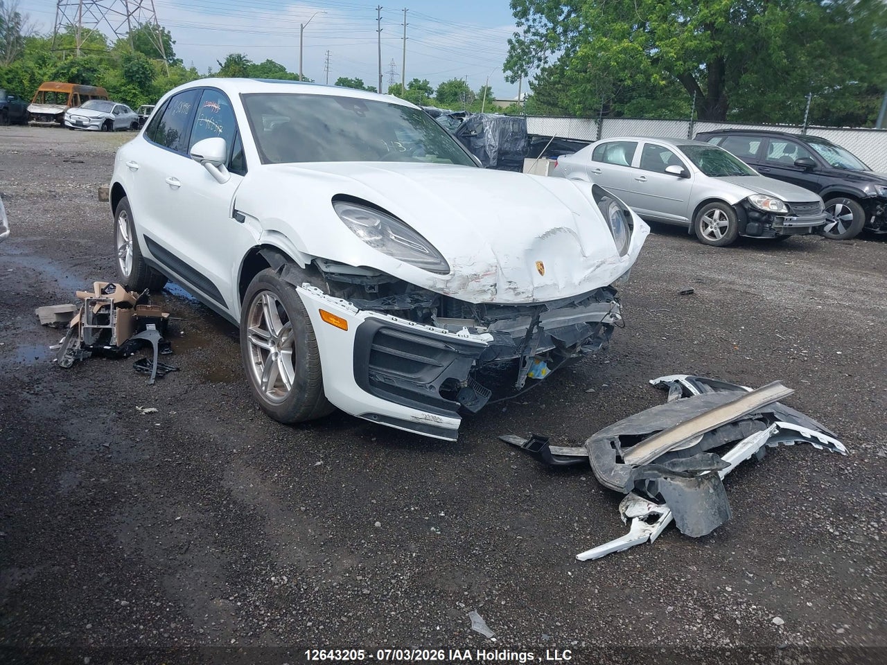 2022 PORSCHE MACAN thumbnail 2