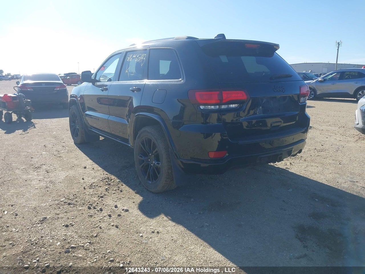 2019 JEEP GRAND CHEROKEE LAREDO thumbnail 4