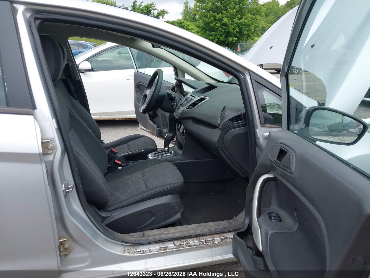 2013 FORD FIESTA SE thumbnail 6