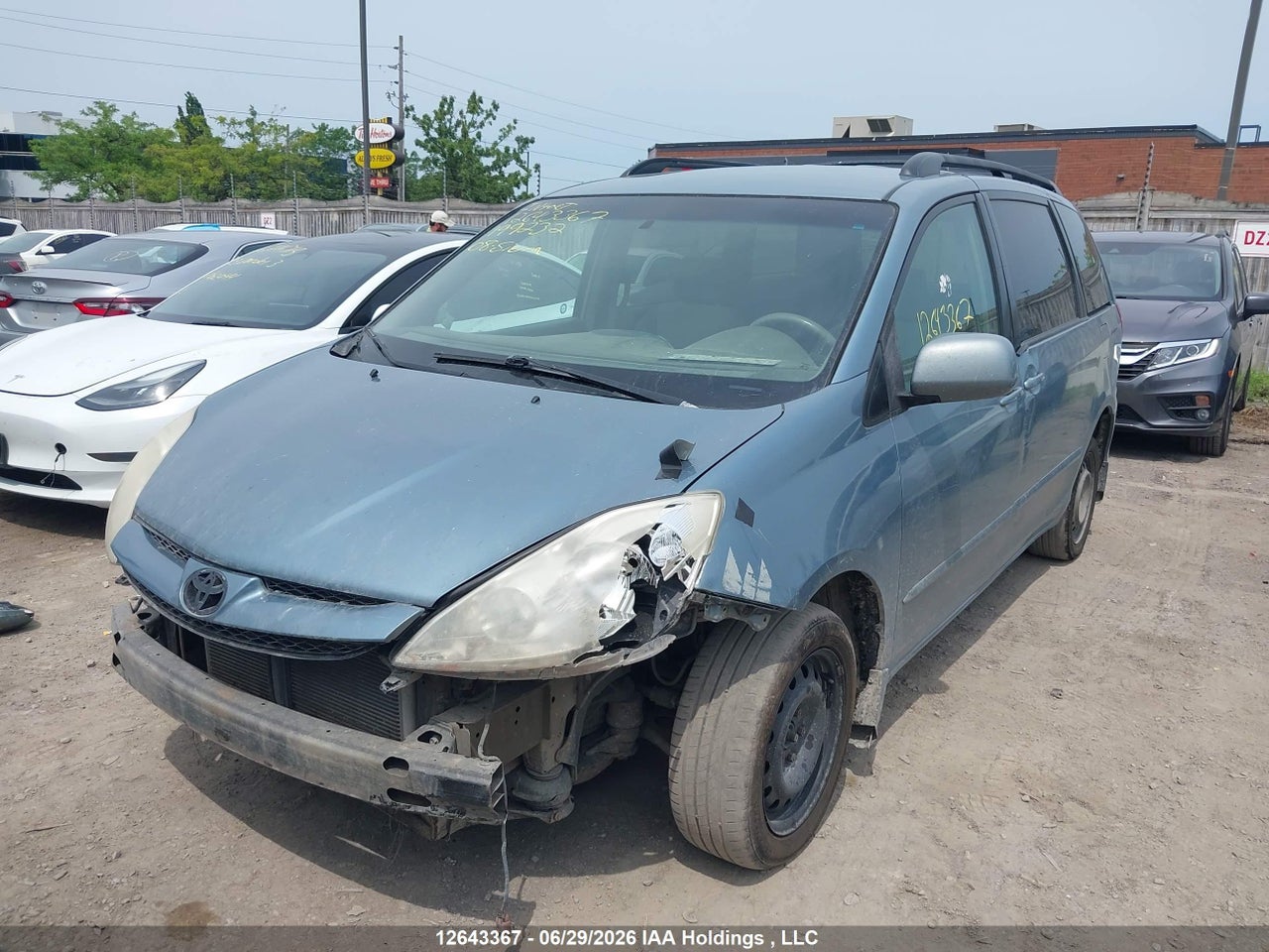 2008 TOYOTA SIENNA thumbnail 7