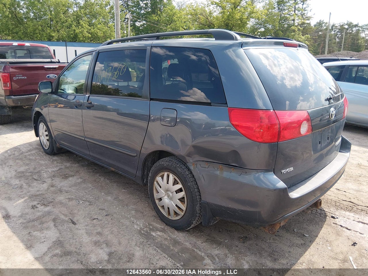 2009 TOYOTA SIENNA CE 8 PASSENGER thumbnail 4