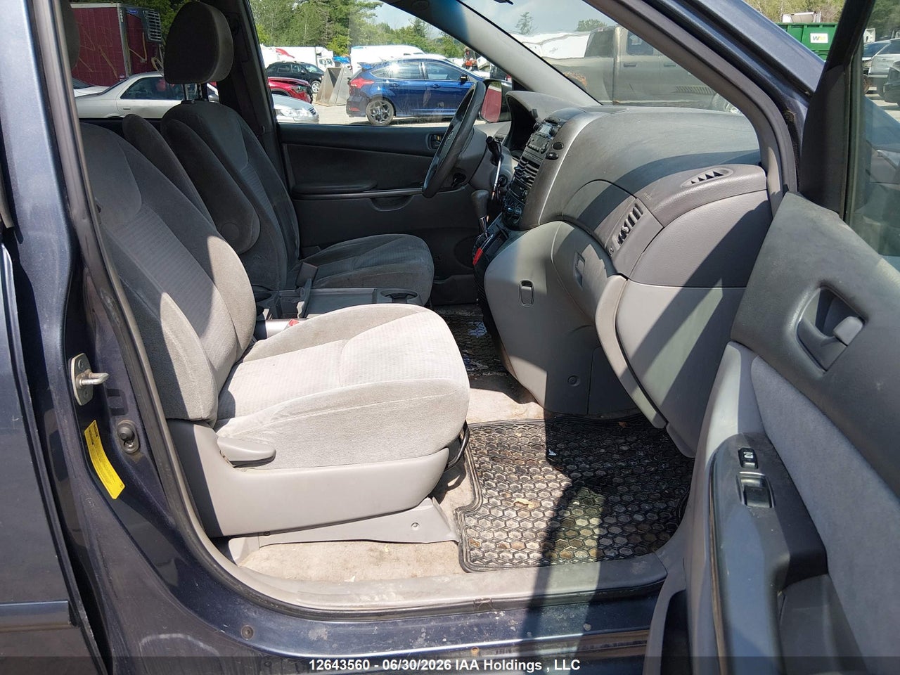 2009 TOYOTA SIENNA CE 8 PASSENGER thumbnail 6