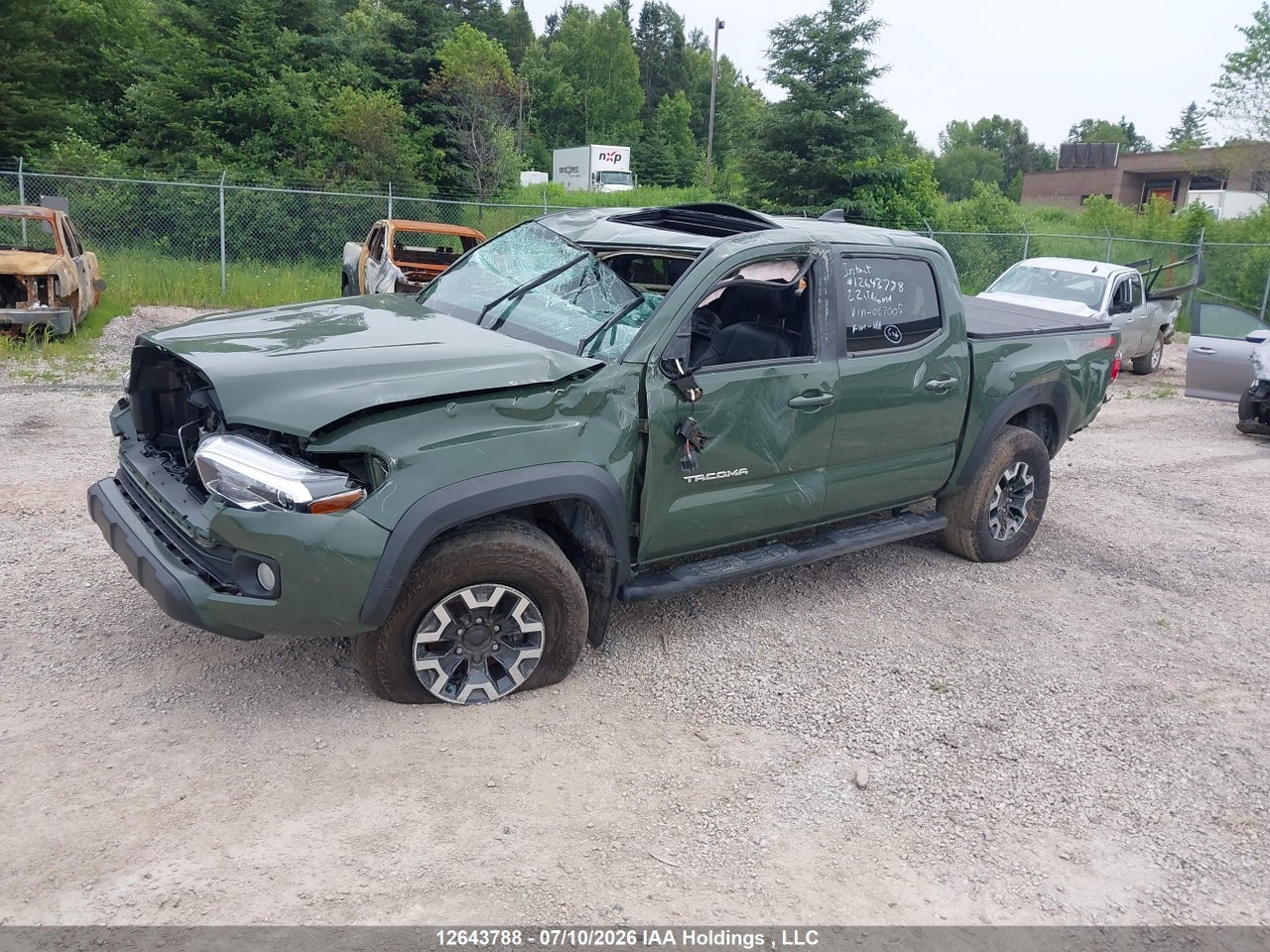 2022 TOYOTA TACOMA thumbnail 3