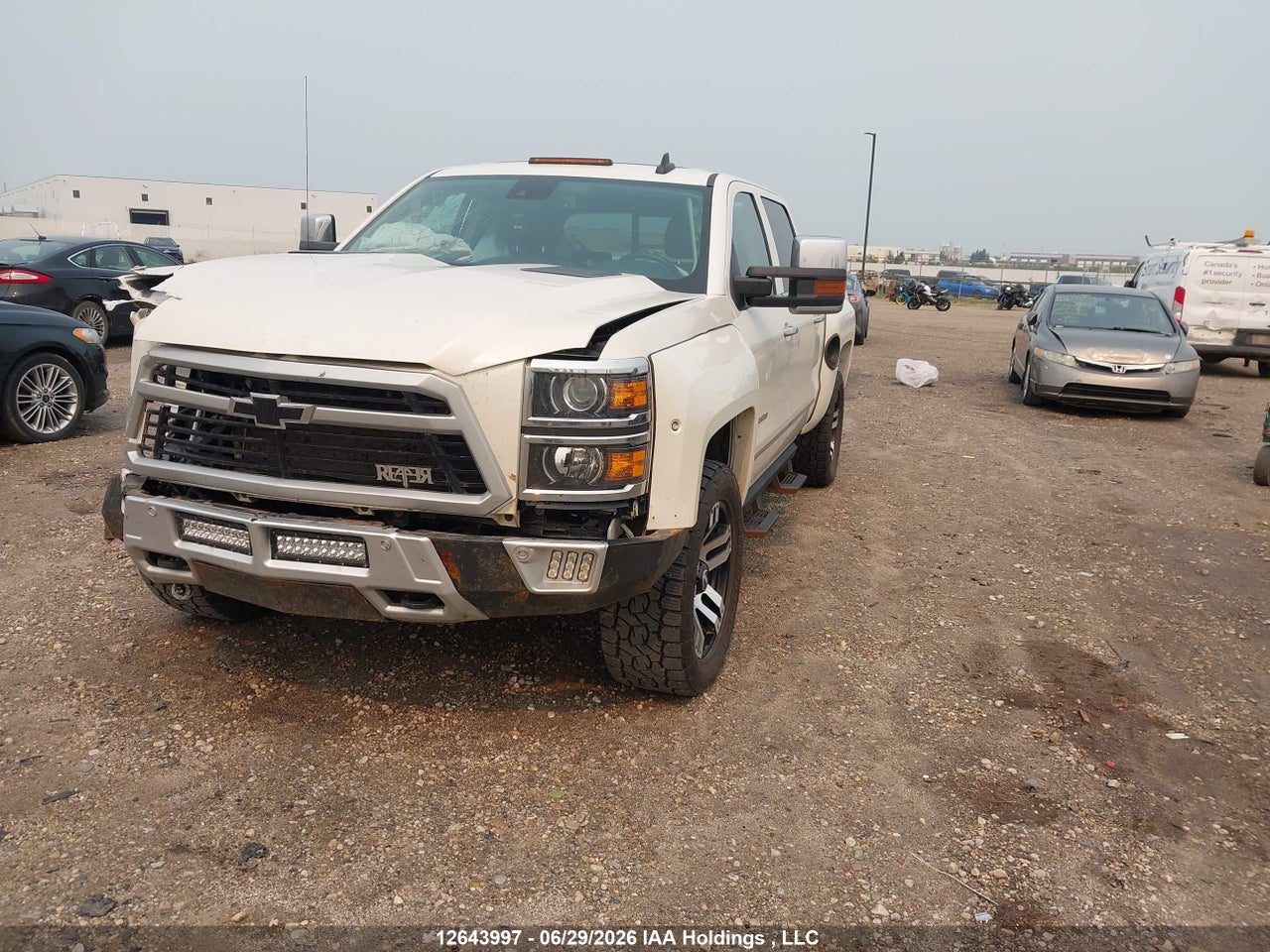 2015 CHEVROLET SILVERADO 1500 LTZ thumbnail 3