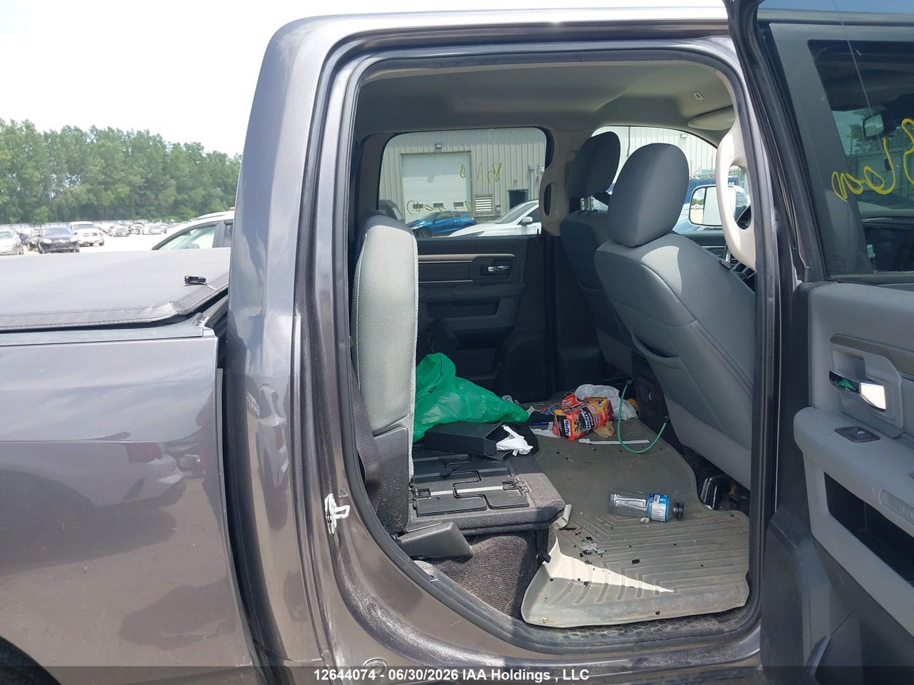2018 RAM 1500 SLT thumbnail 9