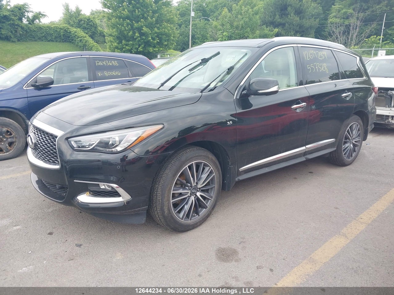 2017 INFINITI QX60 thumbnail 3