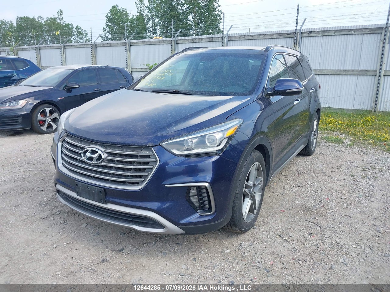 2017 HYUNDAI SANTA FE thumbnail 3