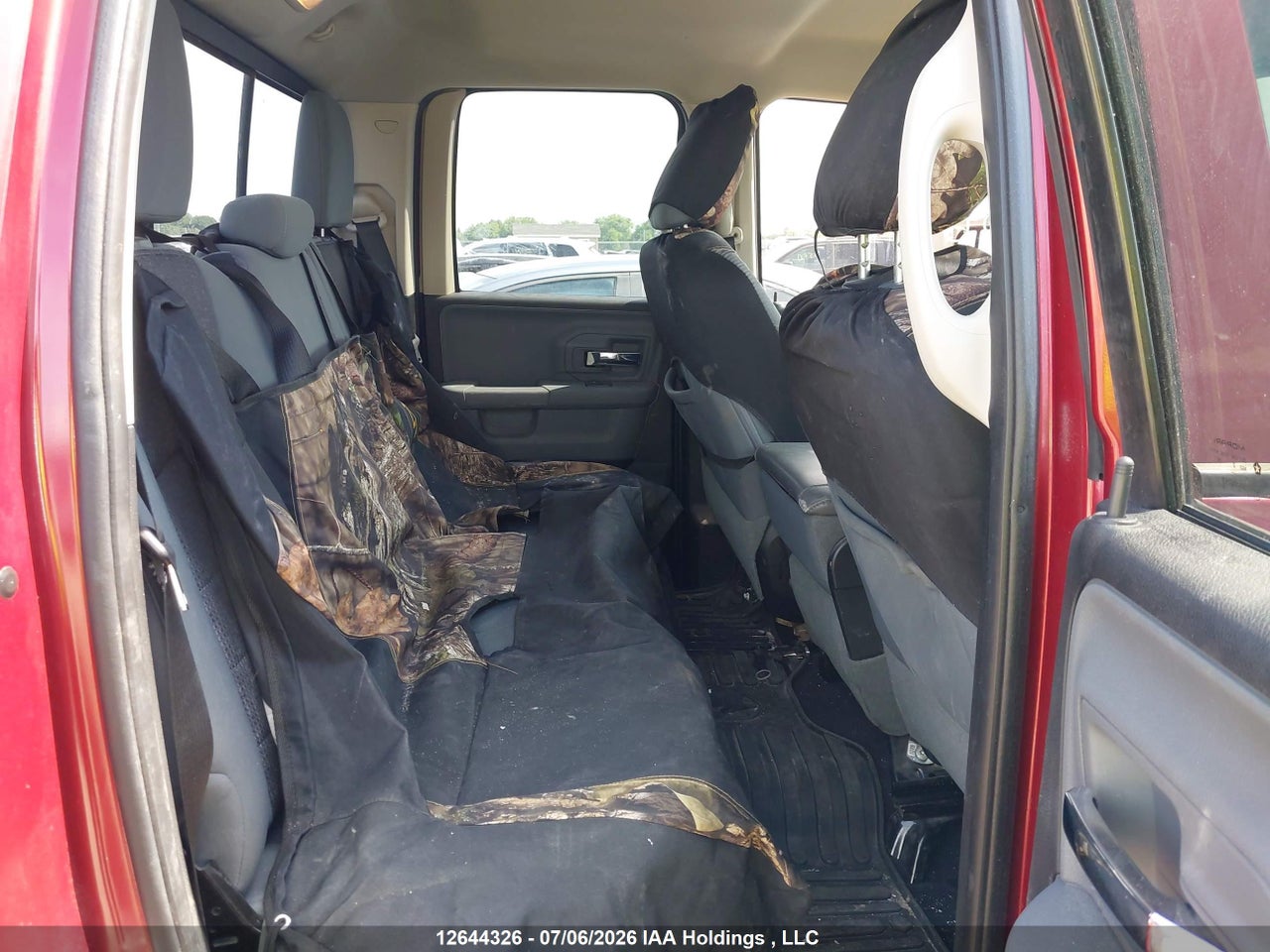 2013 RAM 1500 SLT thumbnail 9