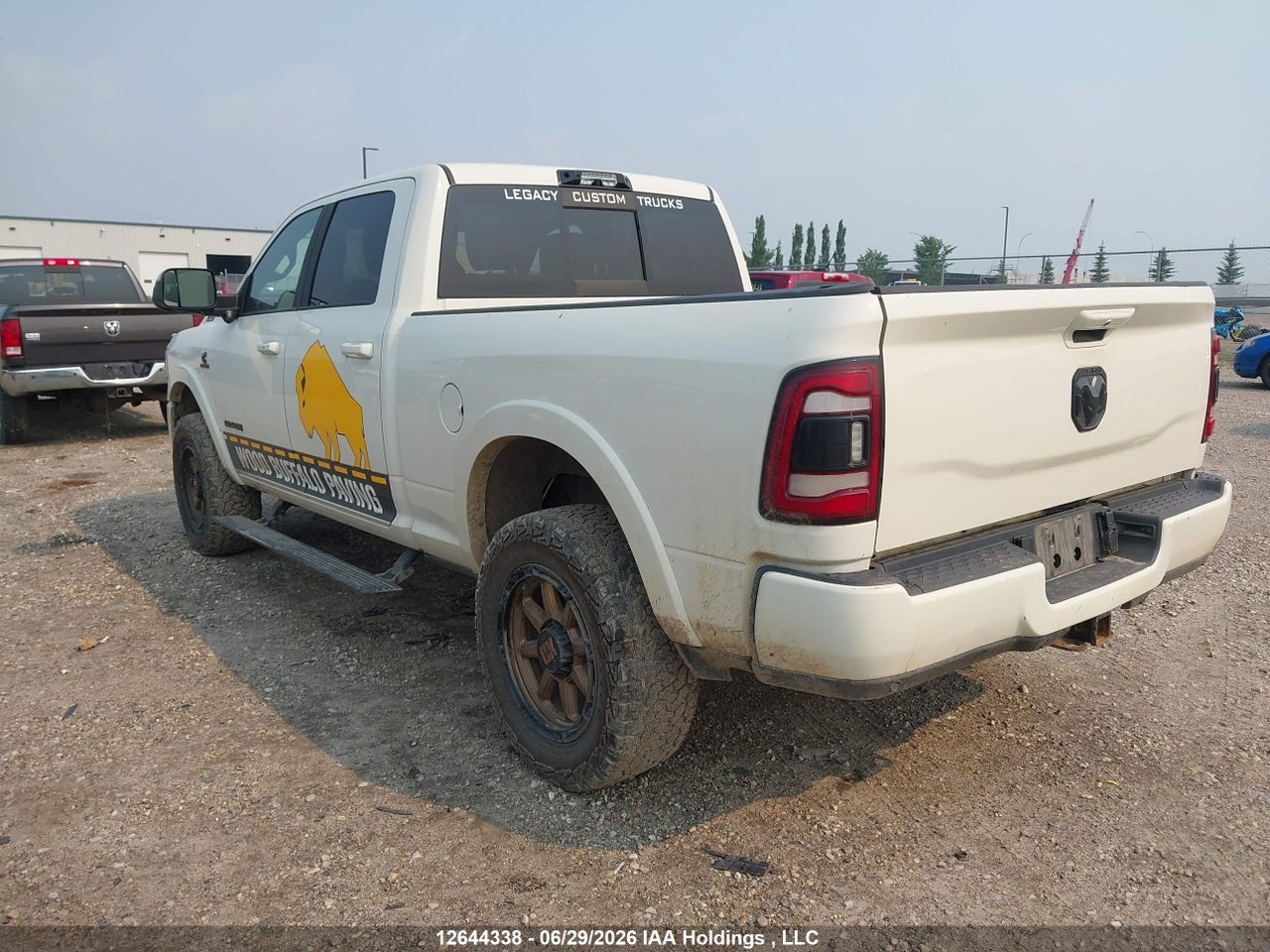 2022 RAM 3500 LIMITED thumbnail 4