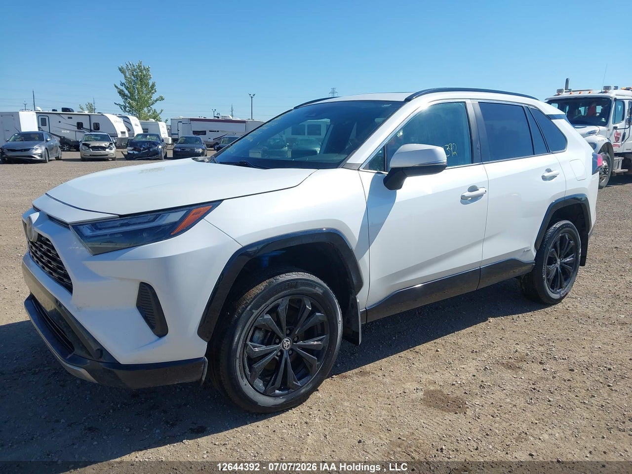 2023 TOYOTA RAV4 SE thumbnail 3