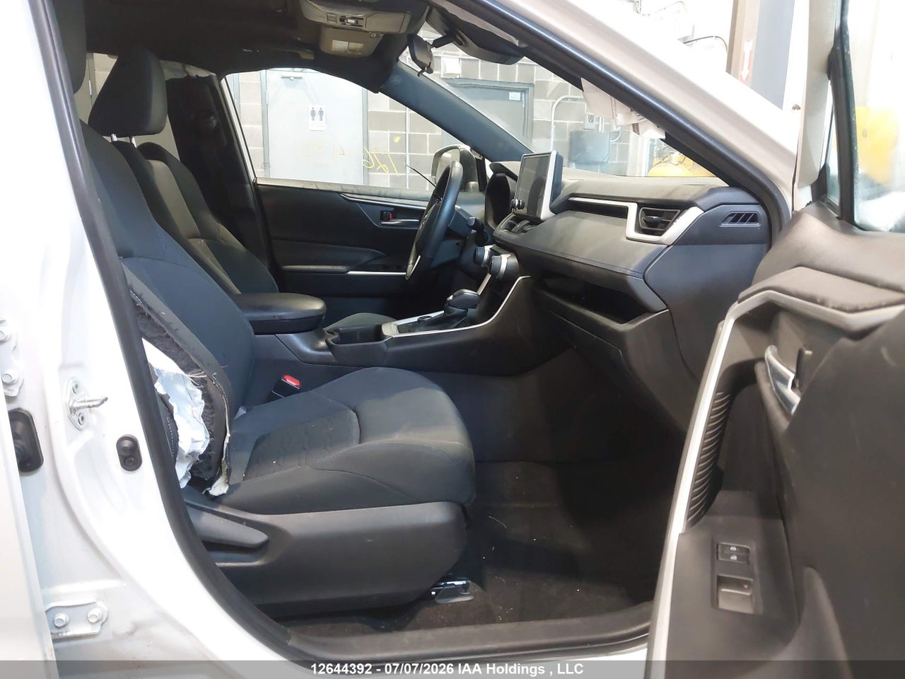 2023 TOYOTA RAV4 SE thumbnail 6