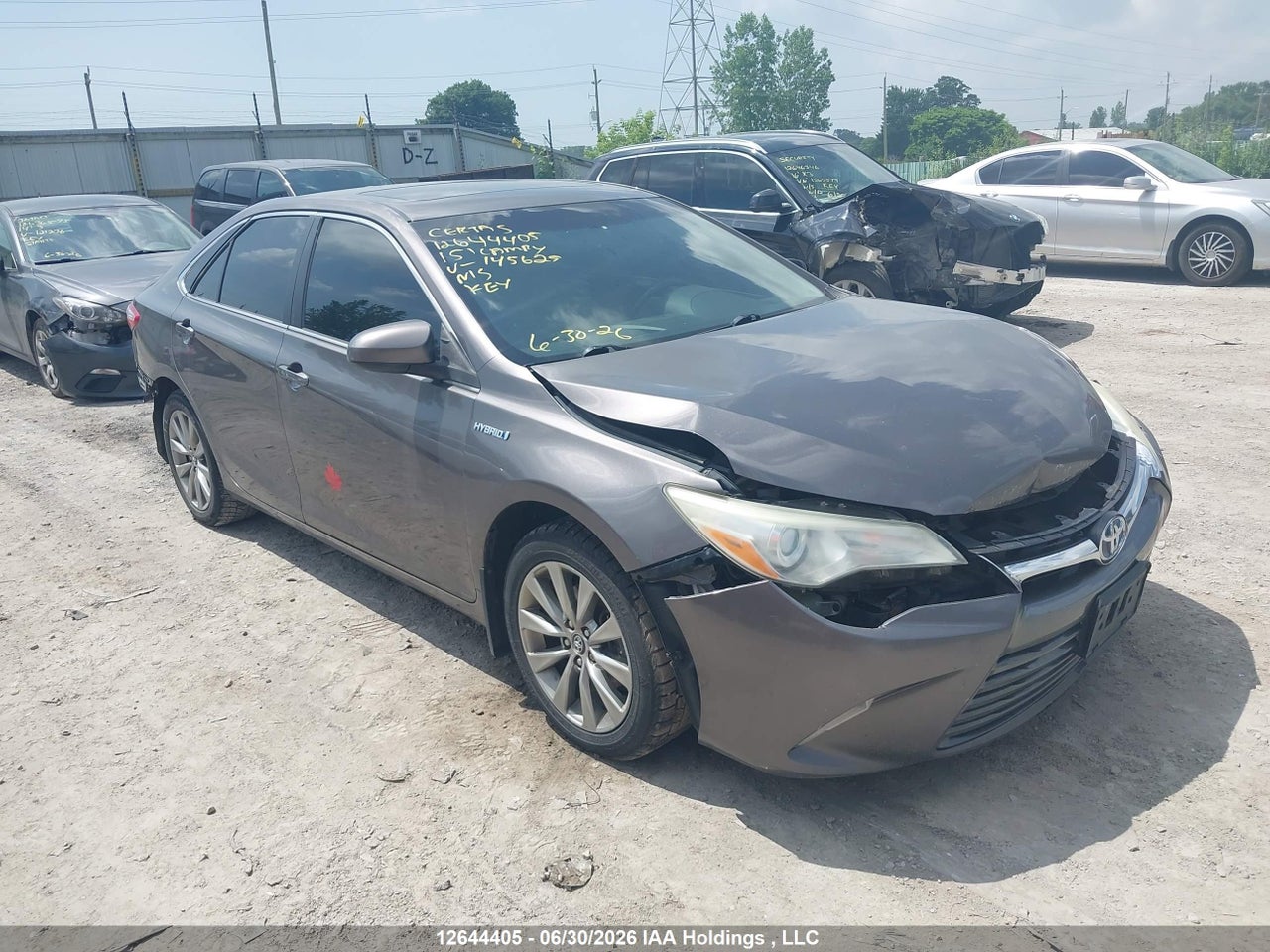 2015 TOYOTA CAMRY HYBRID/LE/XLE/SE thumbnail 2