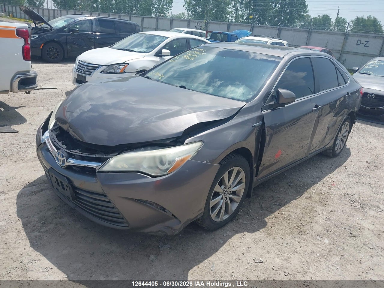 2015 TOYOTA CAMRY HYBRID/LE/XLE/SE thumbnail 3