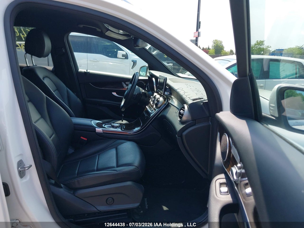 2019 MERCEDES BENZ GLC 300 4MATIC thumbnail 6