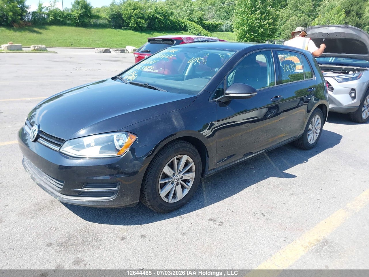 2016 VOLKSWAGEN GOLF thumbnail 3