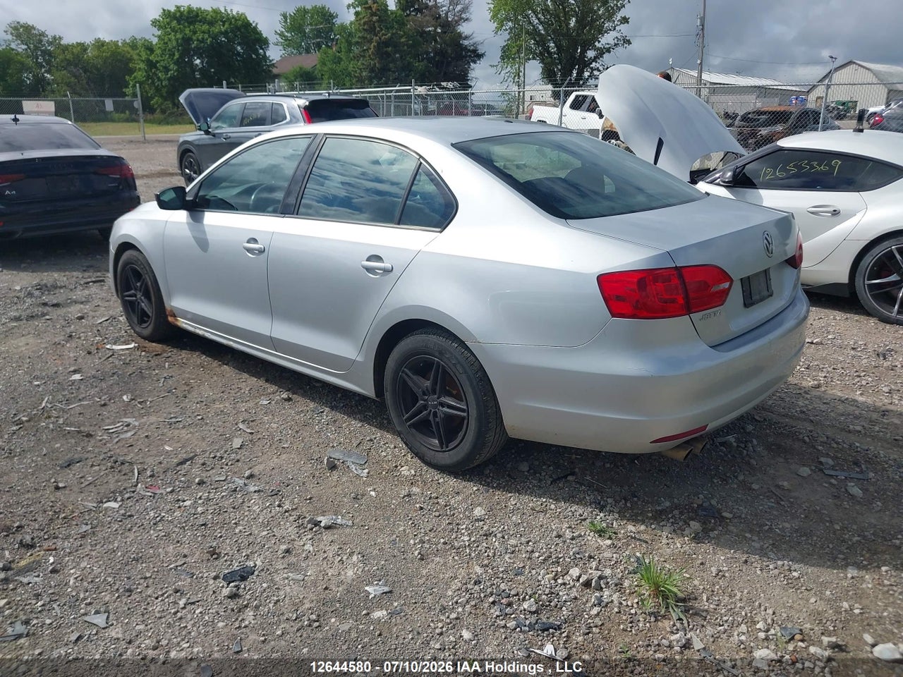 2011 VOLKSWAGEN JETTA S thumbnail 4