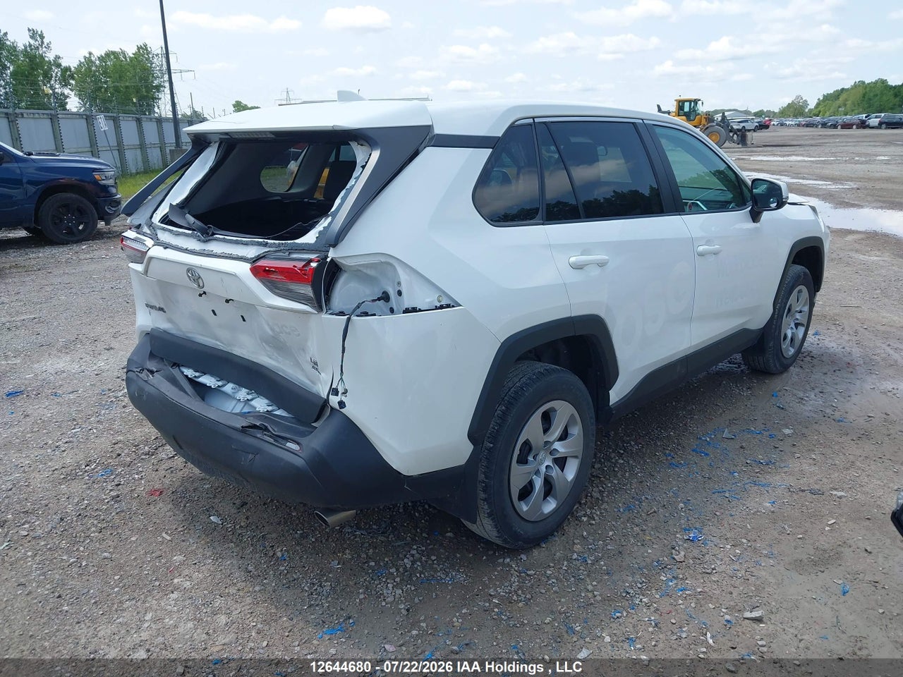 2022 TOYOTA RAV4 LE thumbnail 5