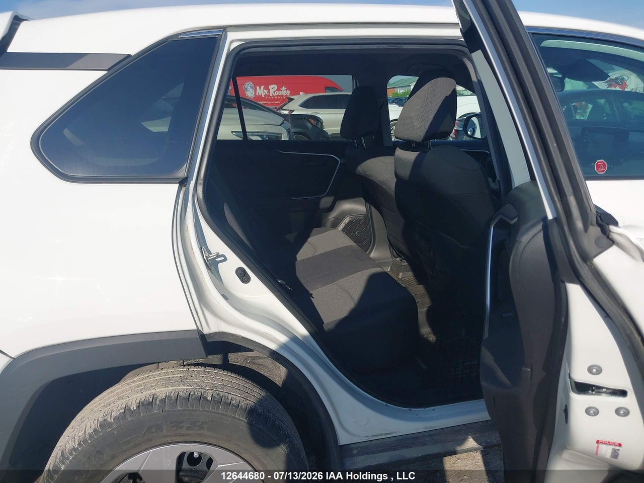 2022 TOYOTA RAV4 LE thumbnail 8