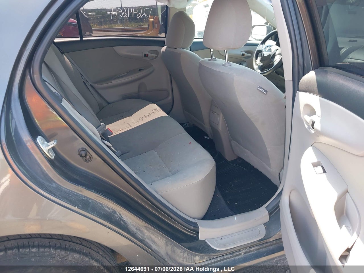 2011 TOYOTA COROLLA S/LE thumbnail 9