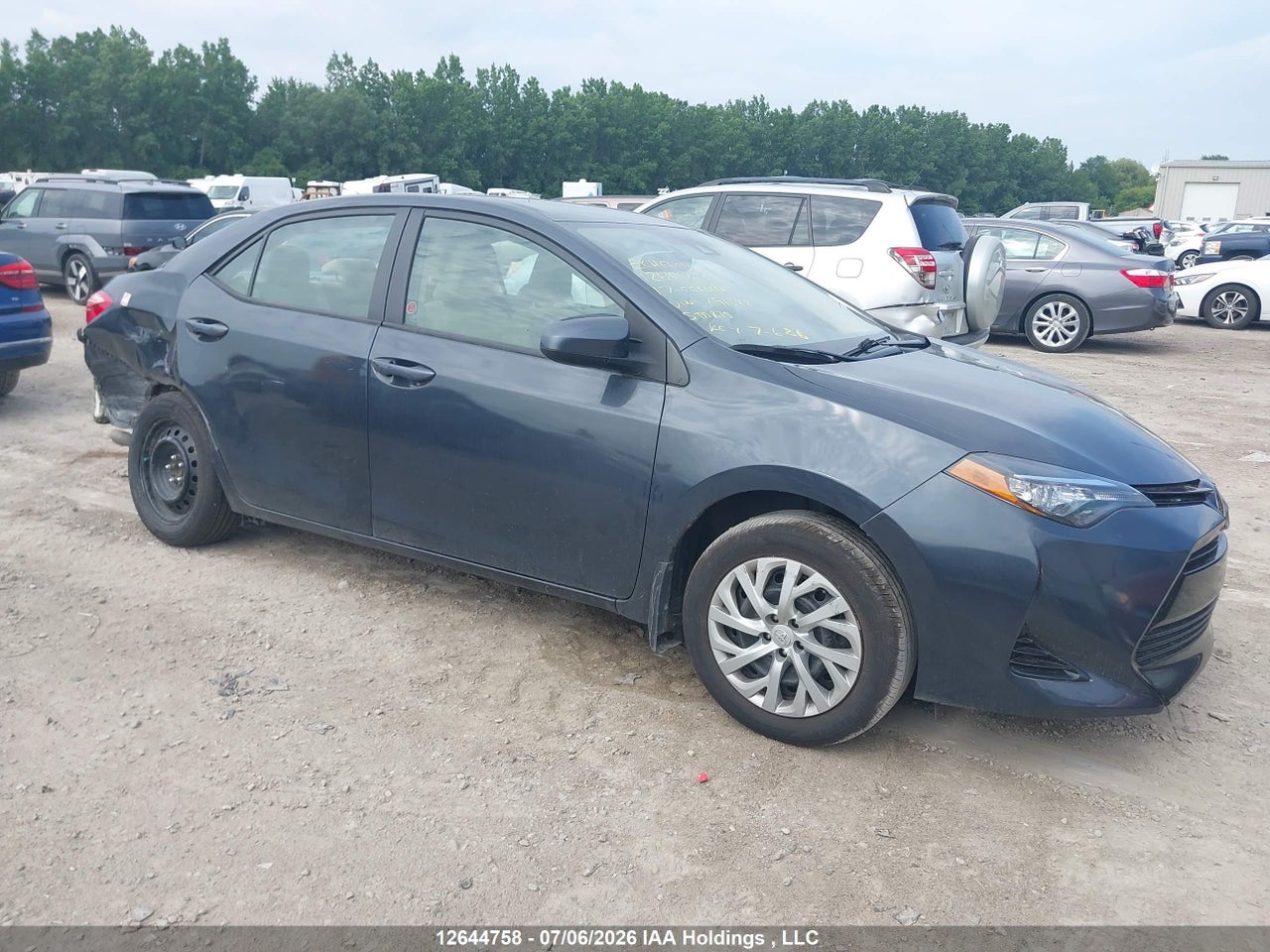 2017 TOYOTA COROLLA LE thumbnail 2