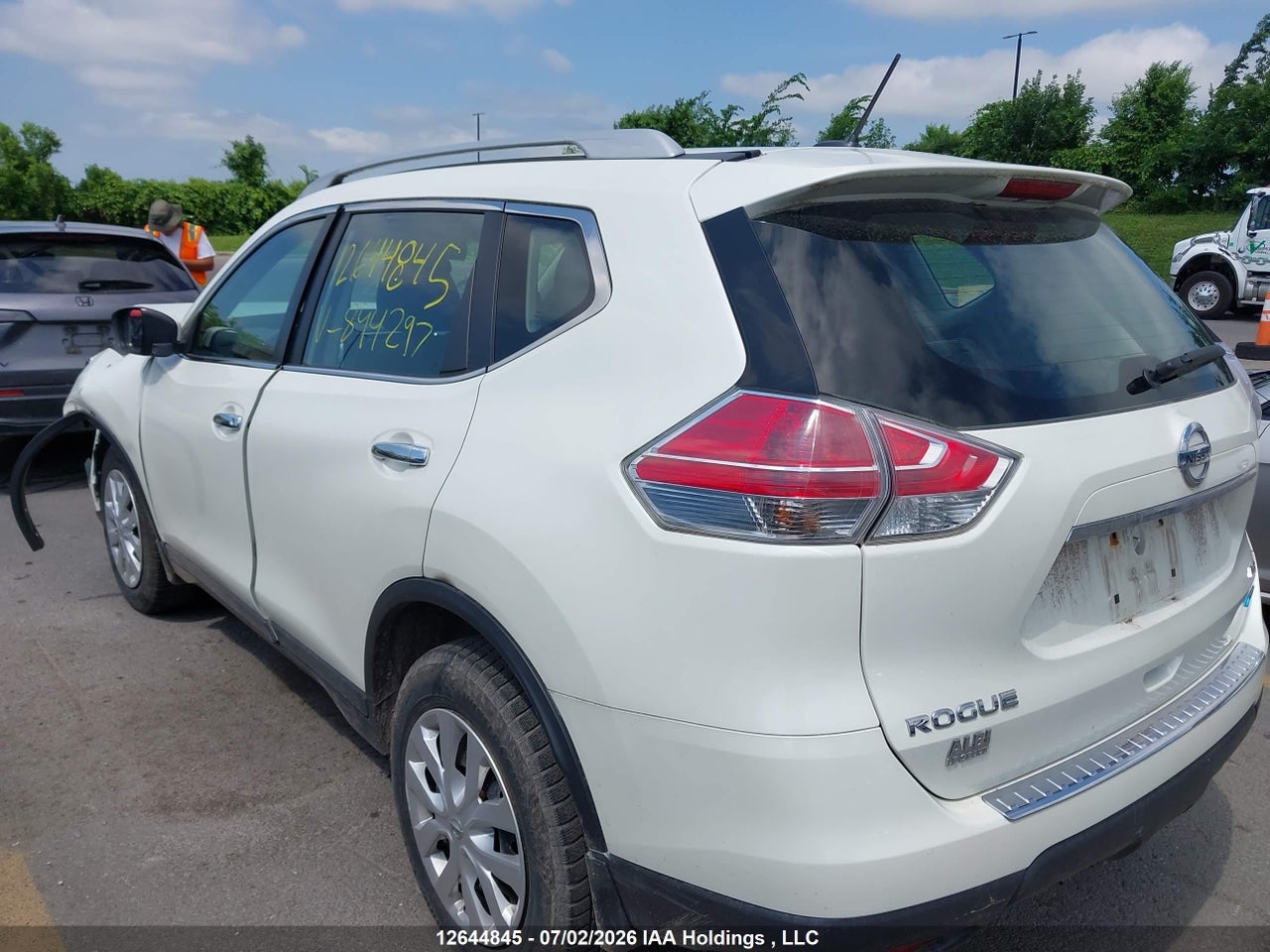 2015 NISSAN ROGUE S/SL/SV thumbnail 4
