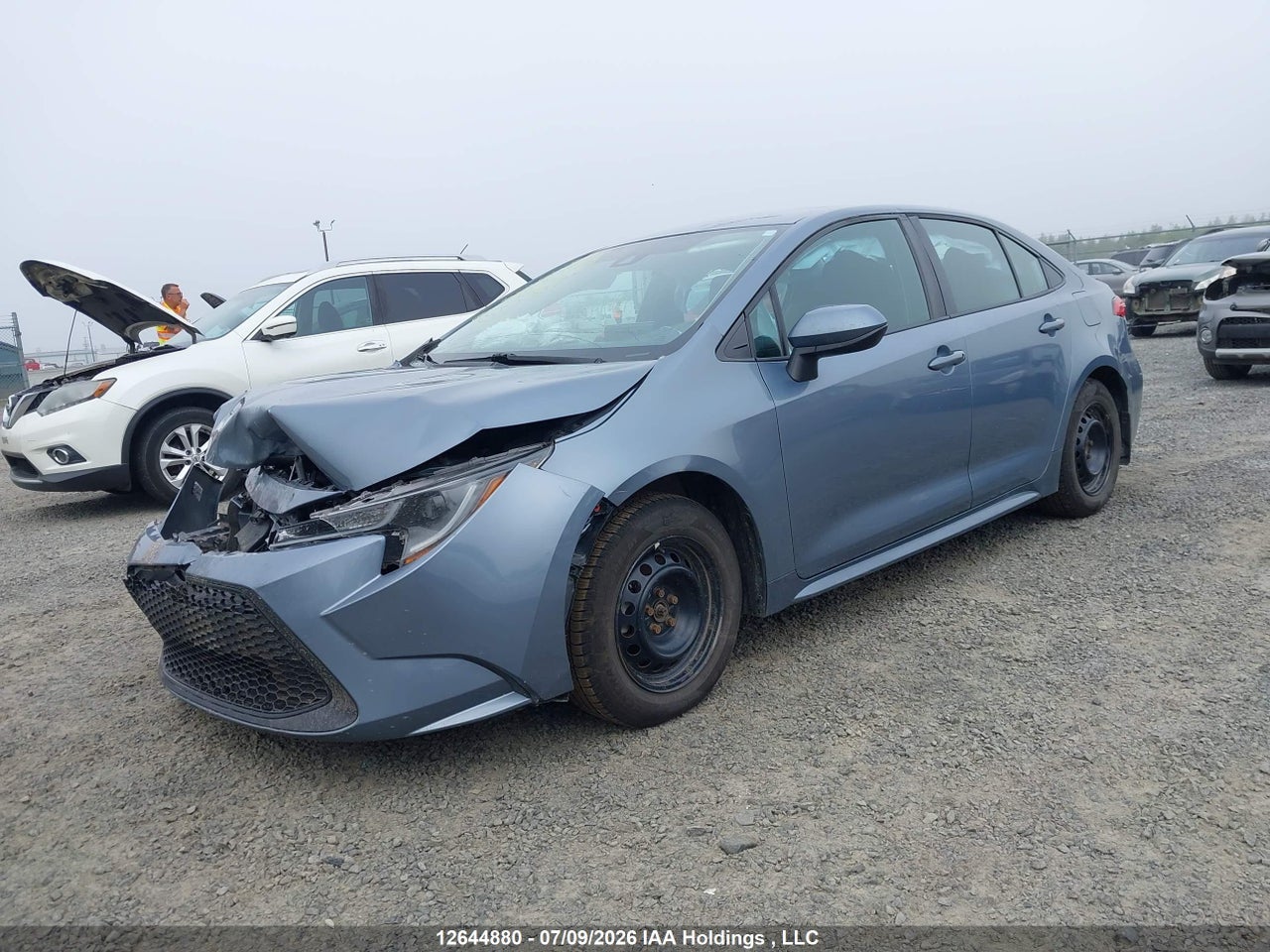 2020 TOYOTA COROLLA LE thumbnail 3