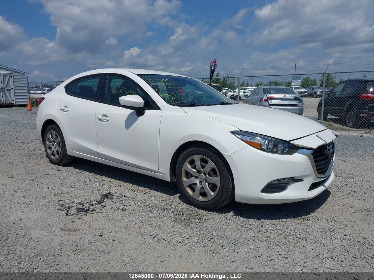 2017 MAZDA MAZDA3 GX thumbnail 2