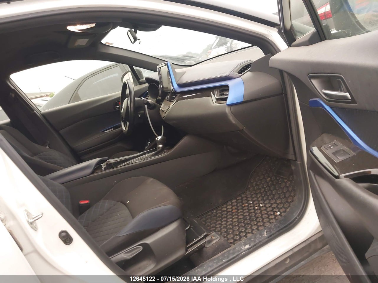 2020 TOYOTA C-HR thumbnail 6