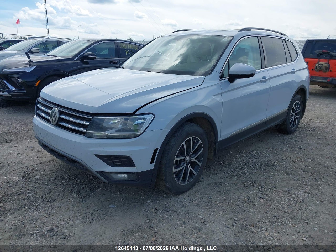 2018 VOLKSWAGEN TIGUAN COMFORTLINE thumbnail 3