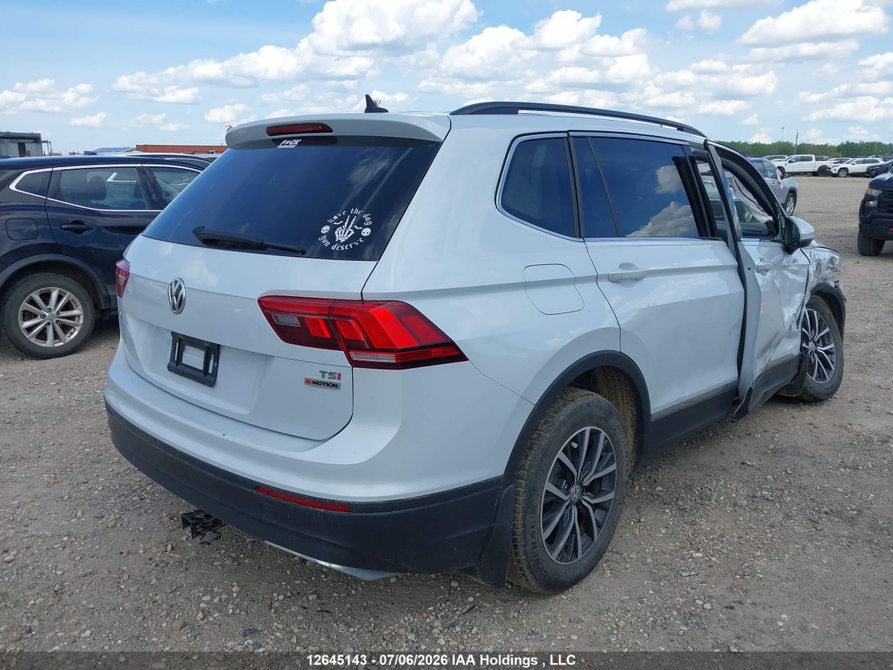 2018 VOLKSWAGEN TIGUAN COMFORTLINE thumbnail 5