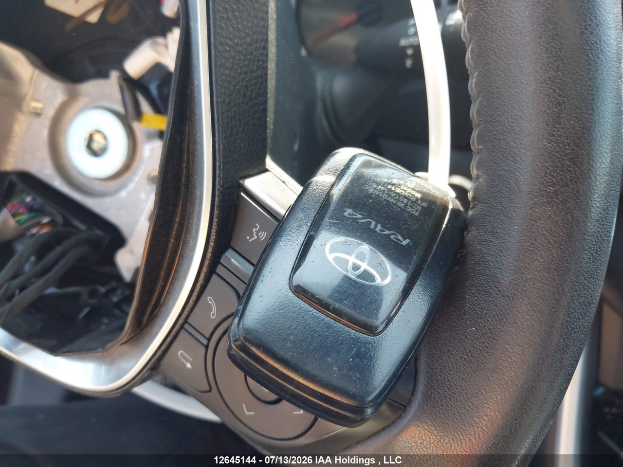 2021 TOYOTA RAV4 XLE thumbnail 12