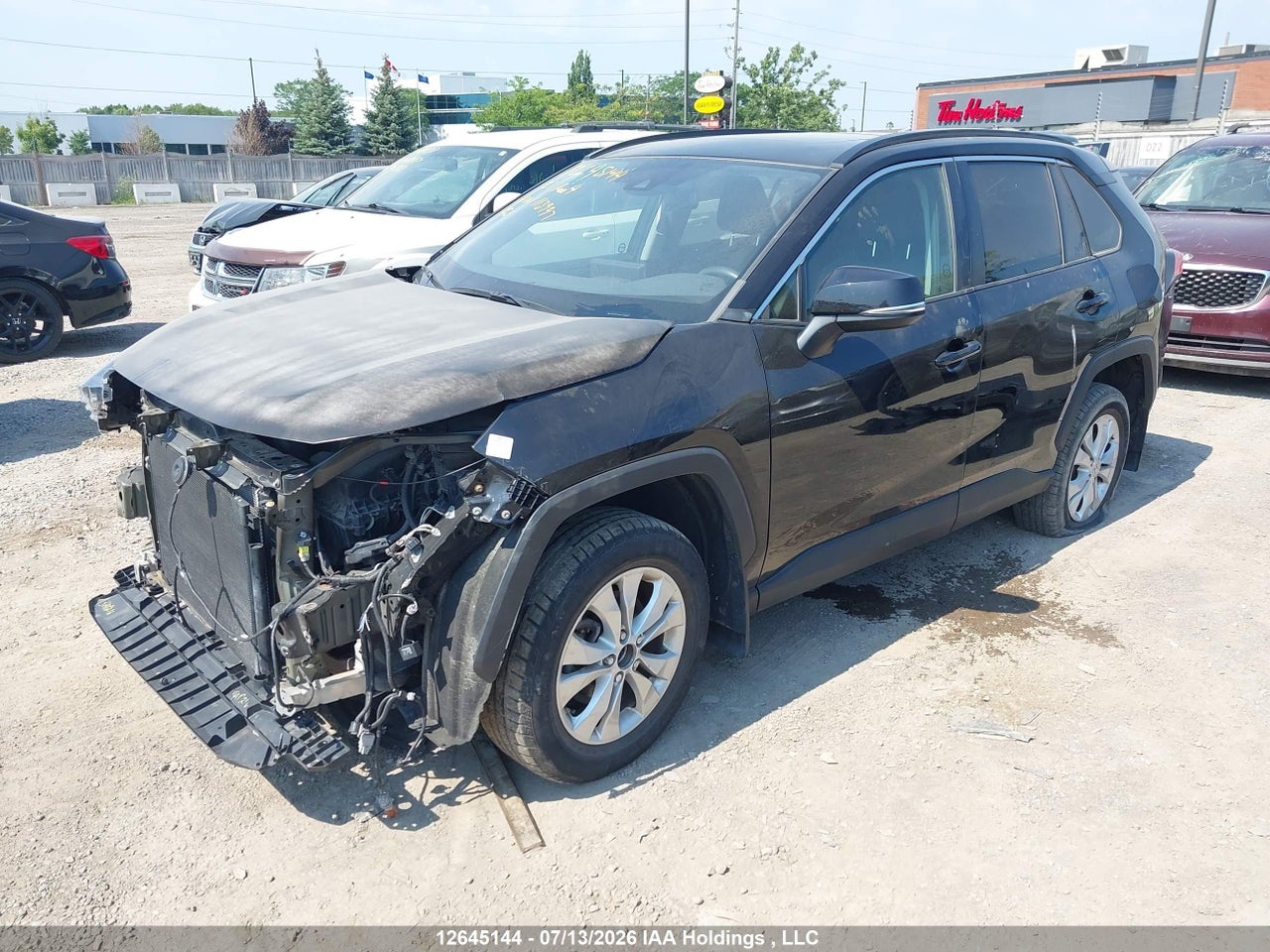 2021 TOYOTA RAV4 XLE thumbnail 3