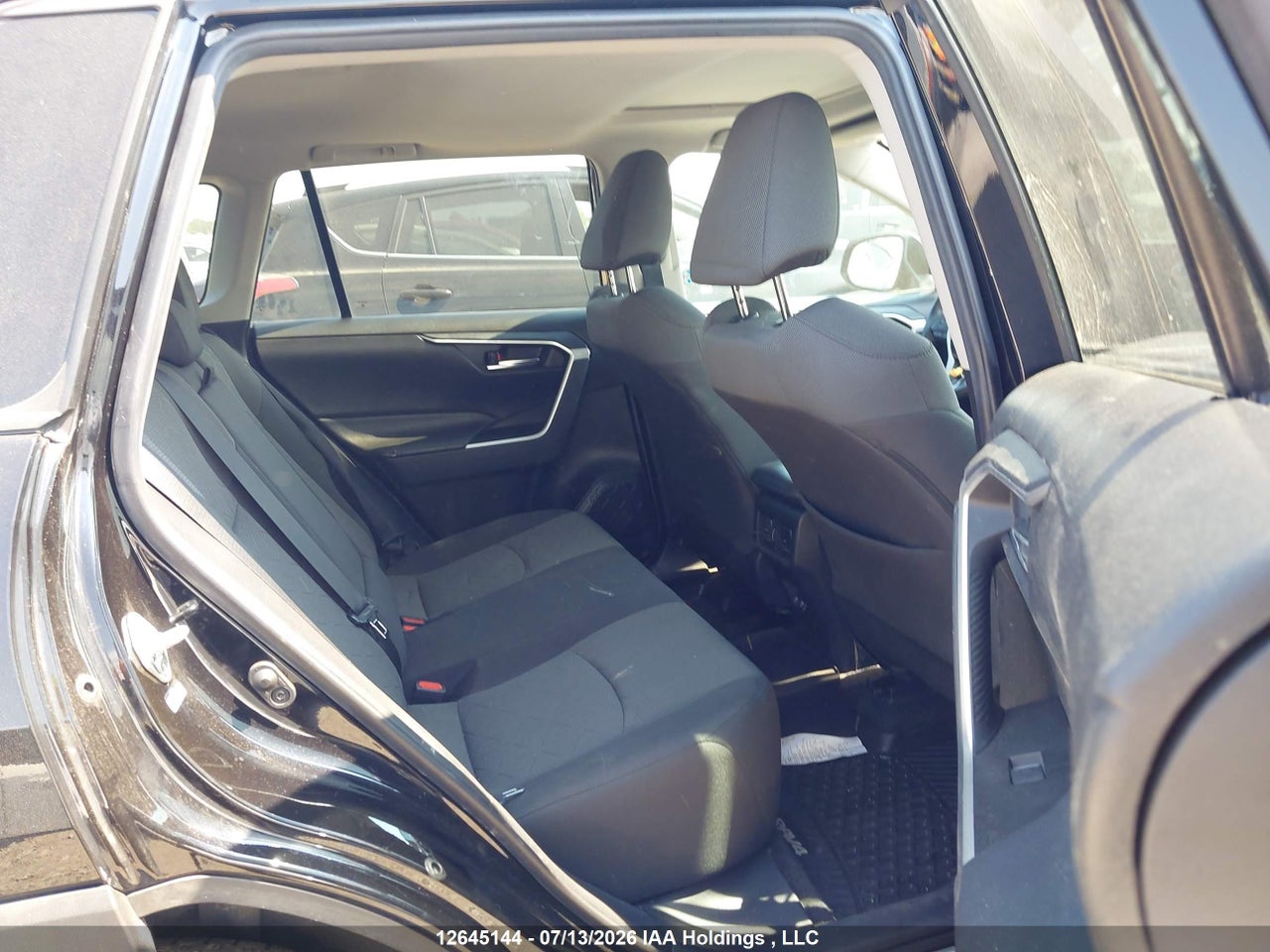 2021 TOYOTA RAV4 XLE thumbnail 9