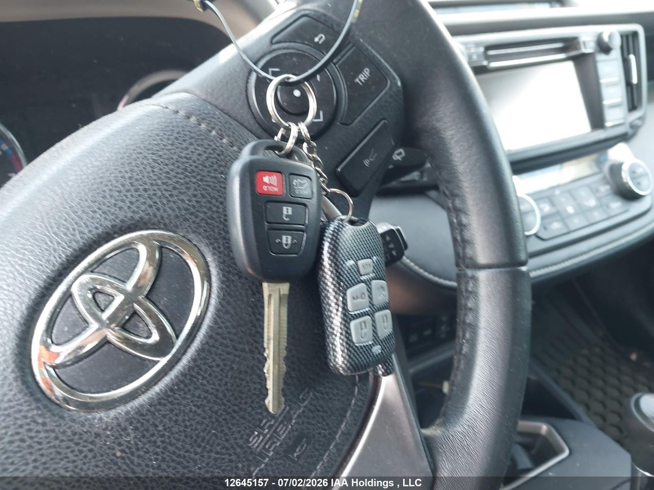 2017 TOYOTA RAV4 XLE thumbnail 12