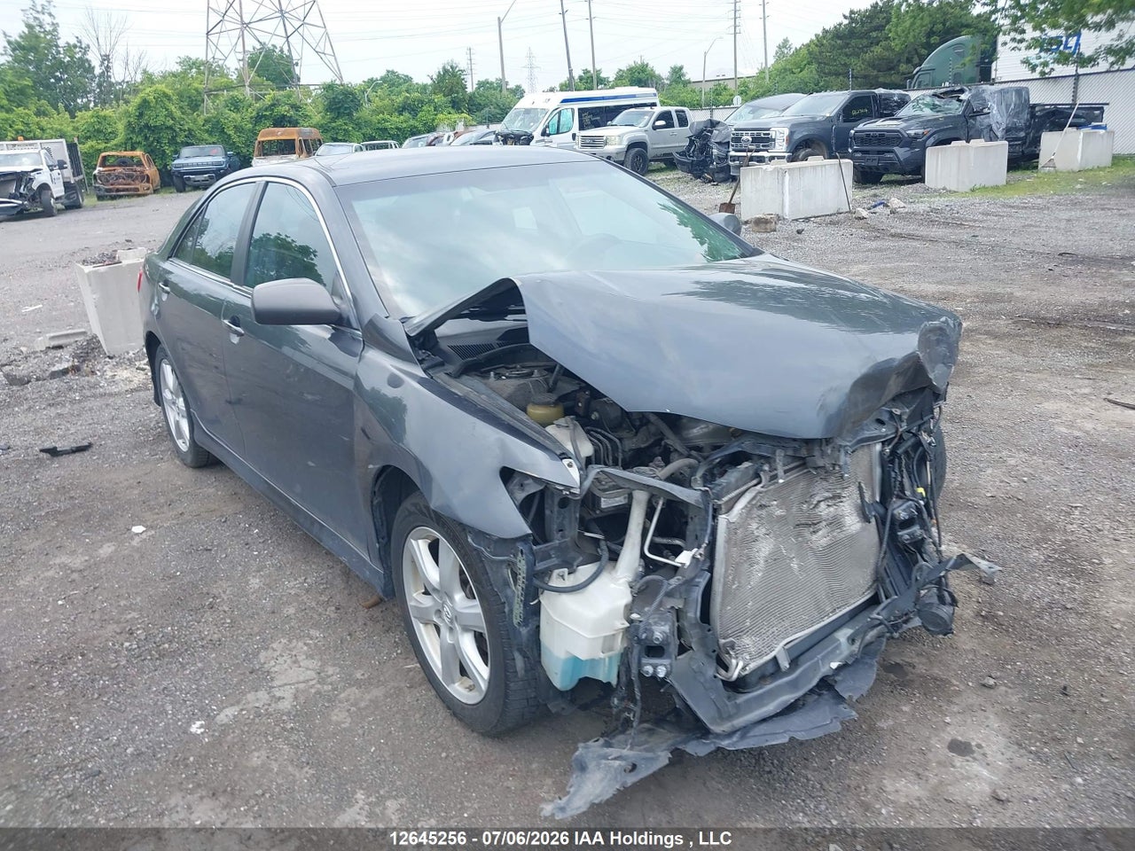 2009 TOYOTA CAMRY SE thumbnail 2
