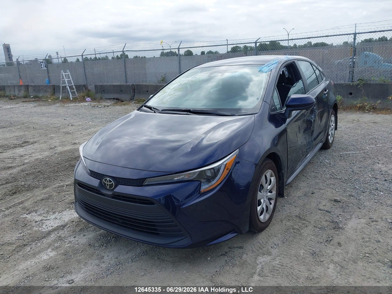 2025 TOYOTA COROLLA LE thumbnail 3