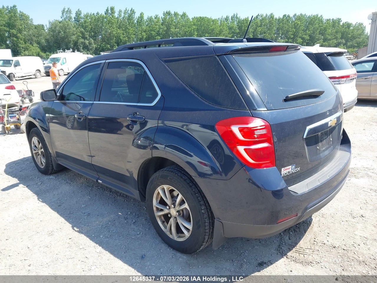 2017 CHEVROLET EQUINOX LT thumbnail 4