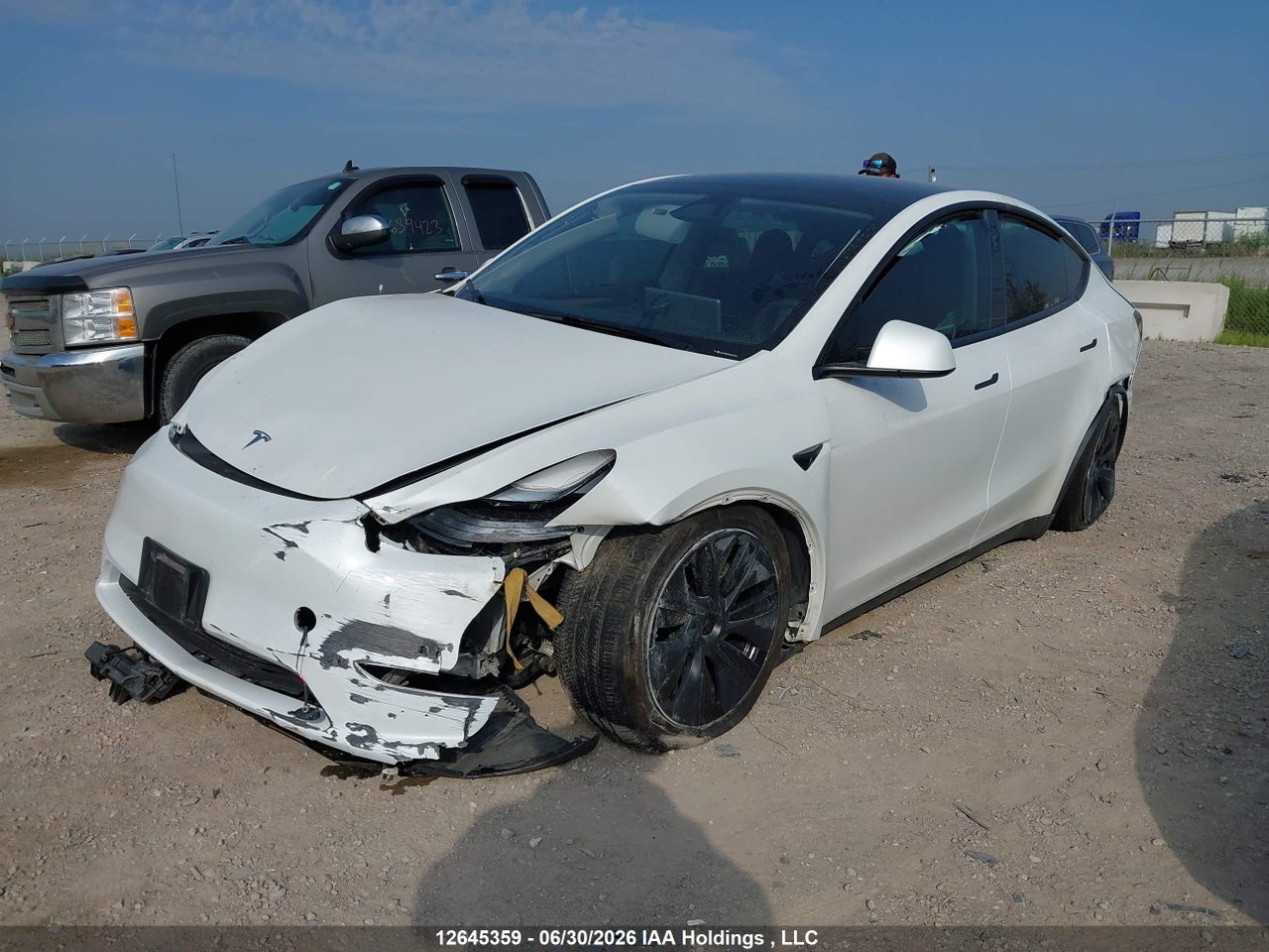 2024 TESLA MODEL Y LONG RANGE/RWD thumbnail 3