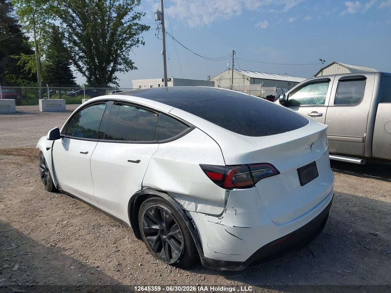2024 TESLA MODEL Y LONG RANGE/RWD thumbnail 4