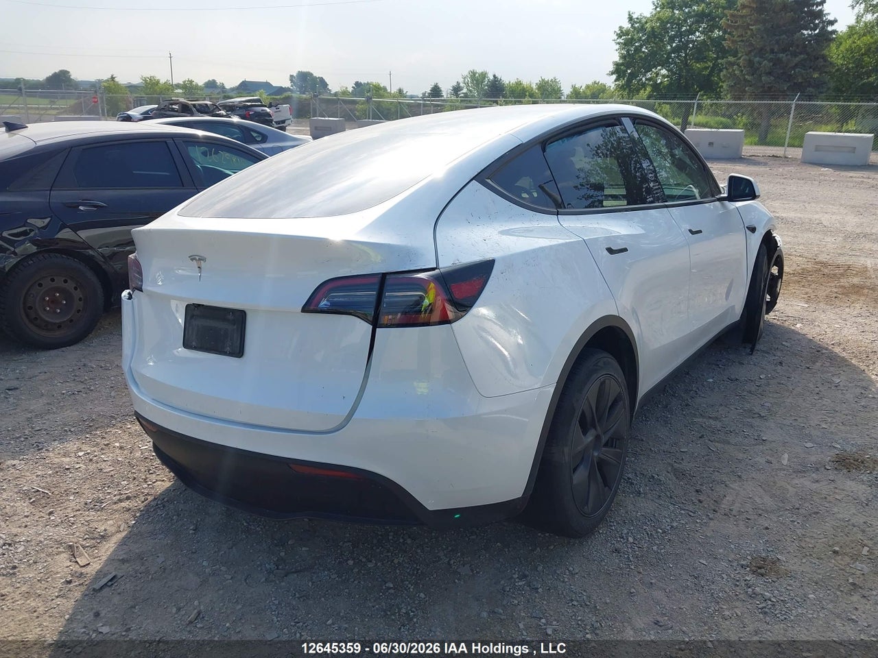 2024 TESLA MODEL Y LONG RANGE/RWD thumbnail 5