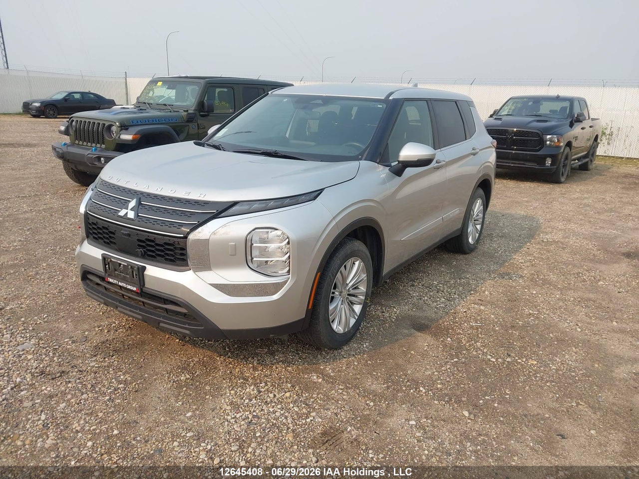 2024 MITSUBISHI OUTLANDER ES thumbnail 3