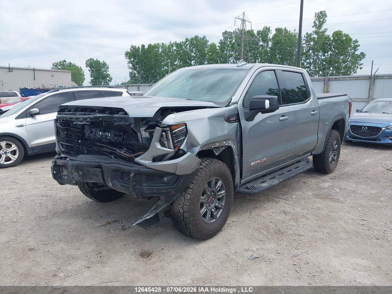 2026 GMC SIERRA K1500 AT4X thumbnail 3