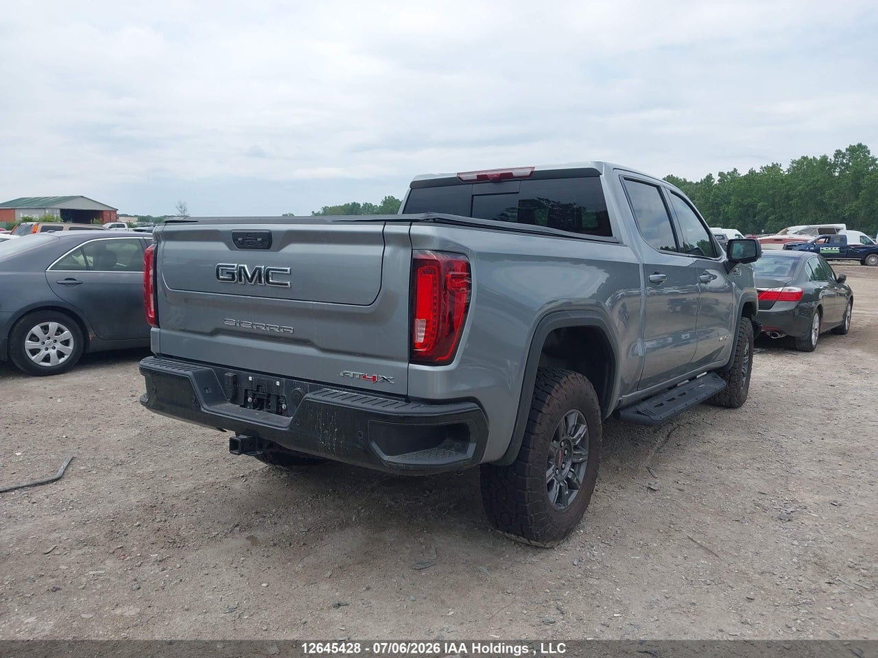 2026 GMC SIERRA K1500 AT4X thumbnail 5