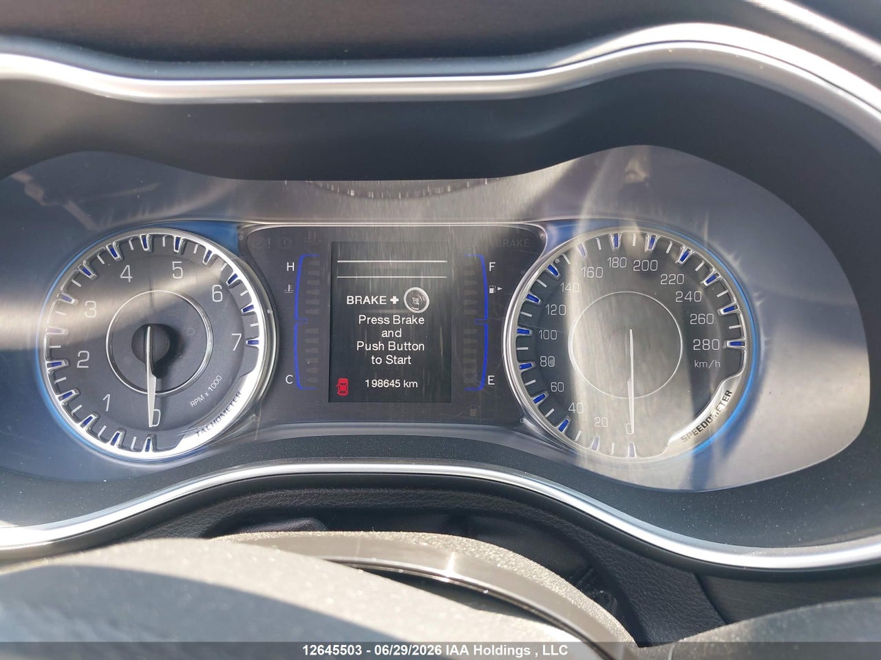 2015 CHRYSLER 200 LX thumbnail 8